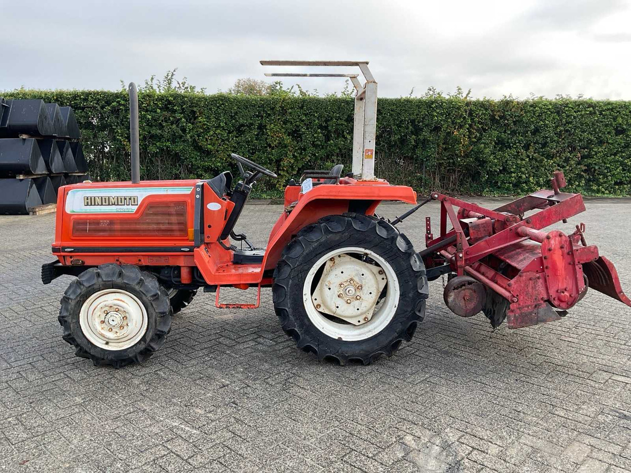 Hinomoto N249 - جرار صغير: صور 5 Hinomoto N249 - جرار صغير: صور 5