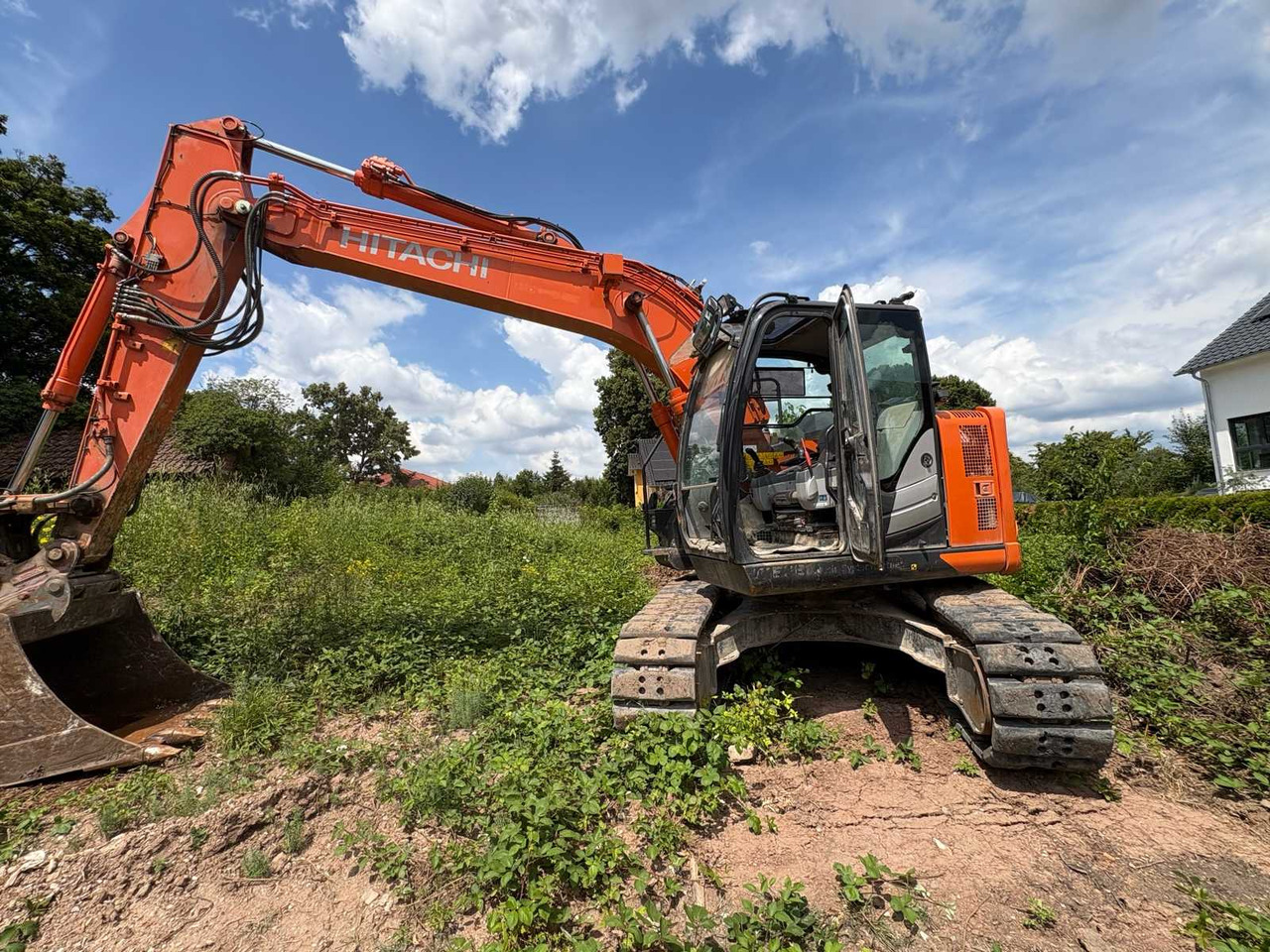 Hitachi ZX135 US-6 - حفارات زحافة: صور 2 Hitachi ZX135 US-6 - حفارات زحافة: صور 2