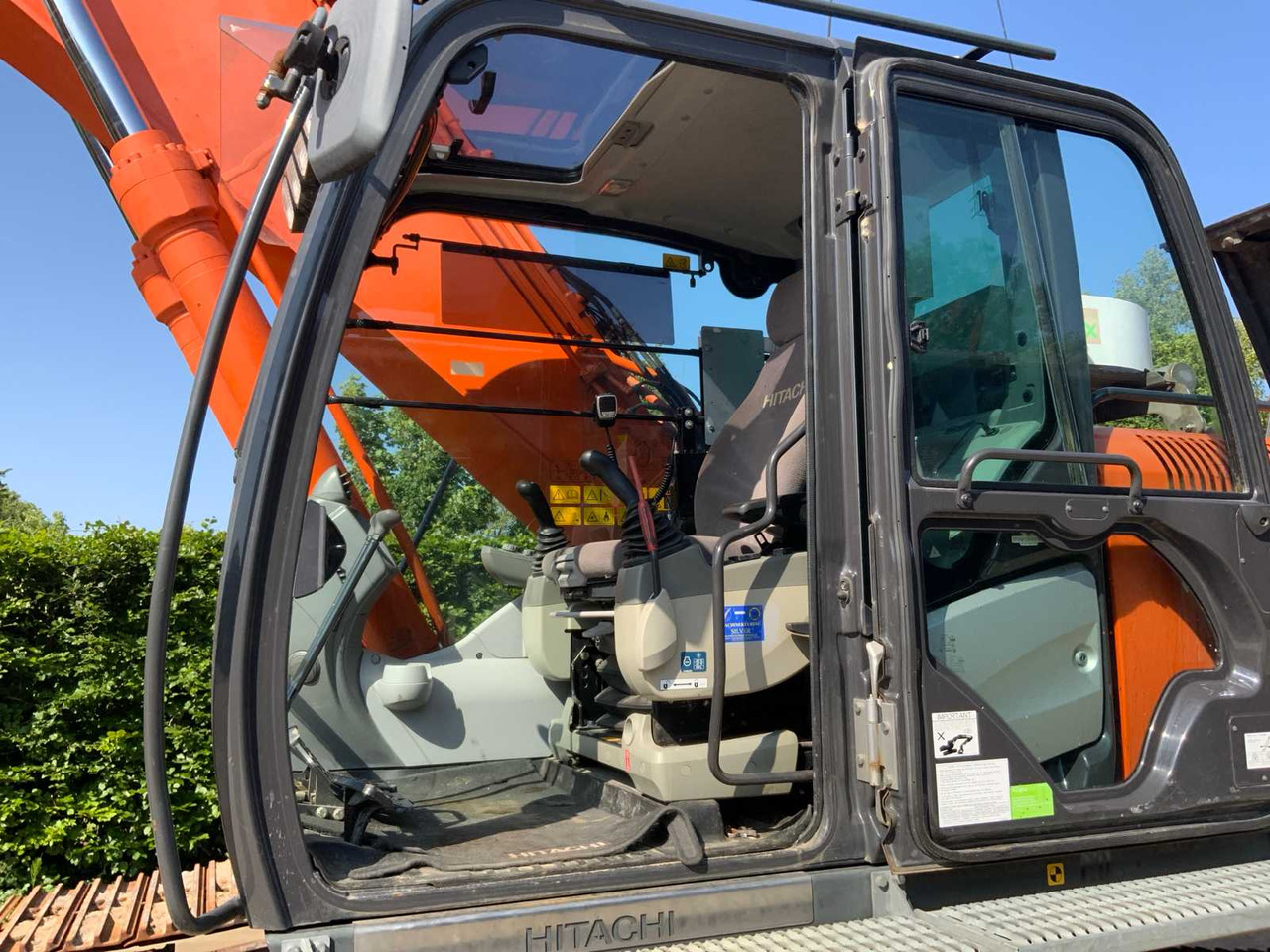 حفارات زحافة Hitachi ZX350LC-5B: صور 36