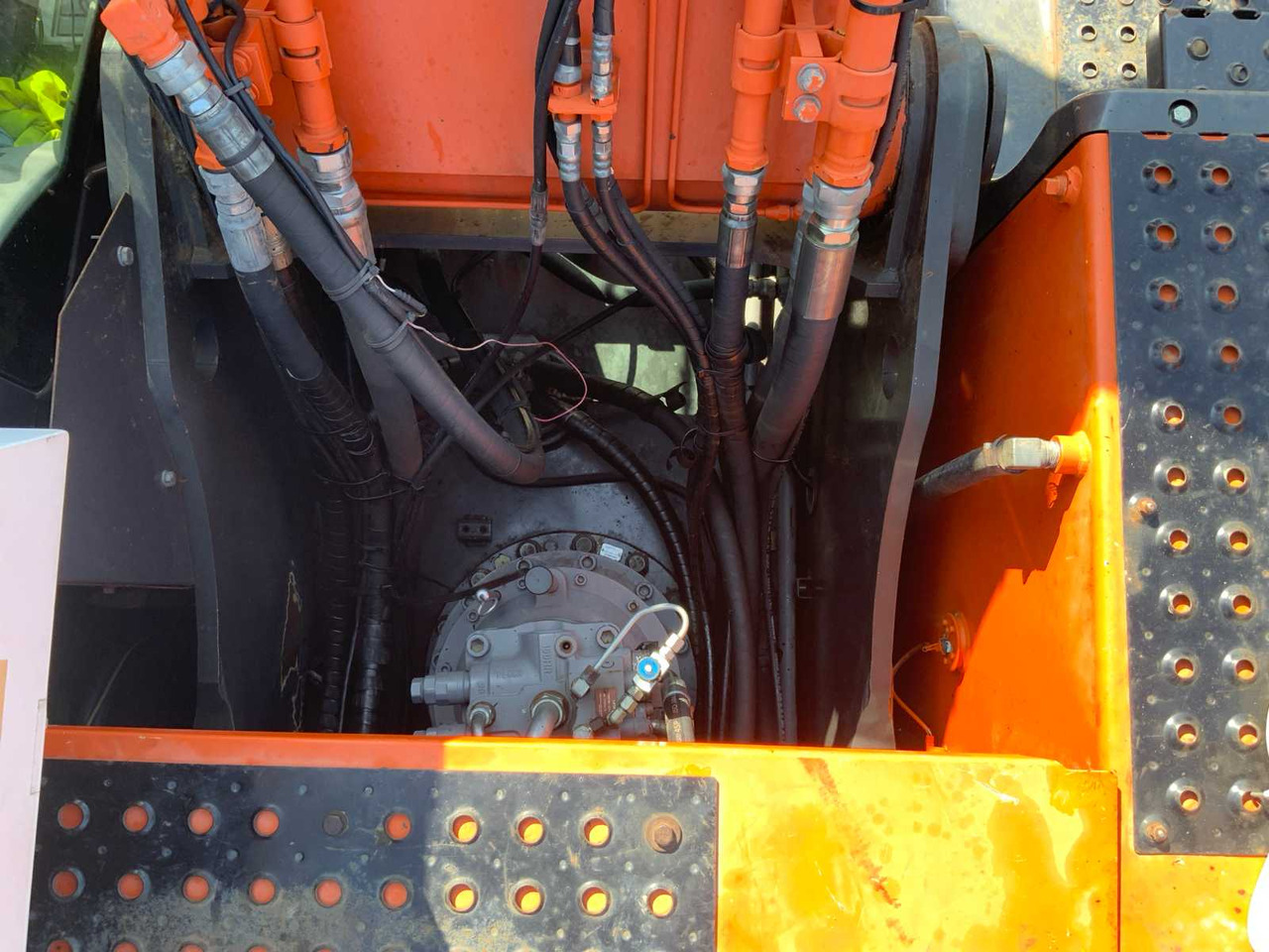 حفارات زحافة Hitachi ZX350LC-5B: صور 34