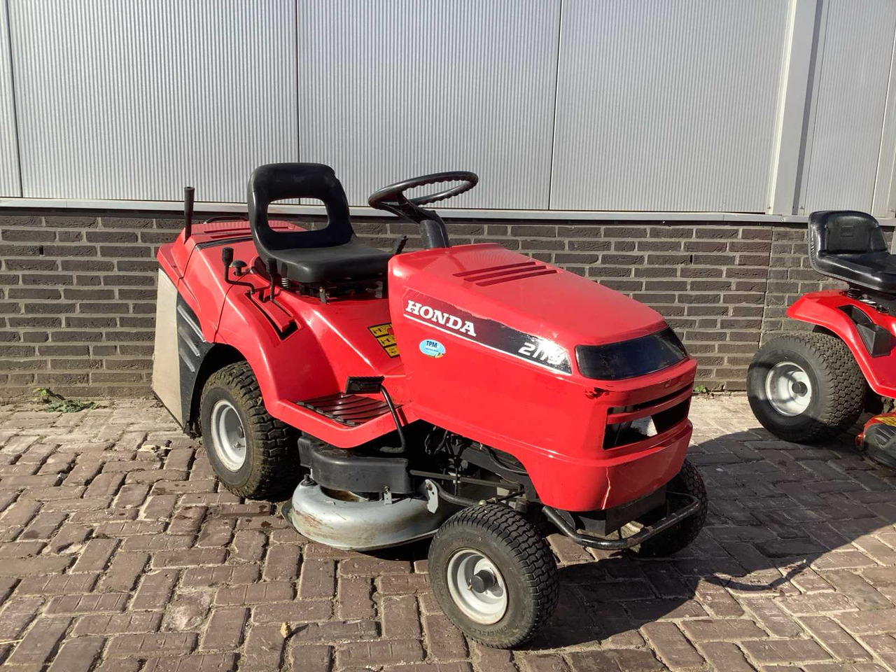 Honda HF2113S - جزازة المروج: صور 1 Honda HF2113S - جزازة المروج: صور 1