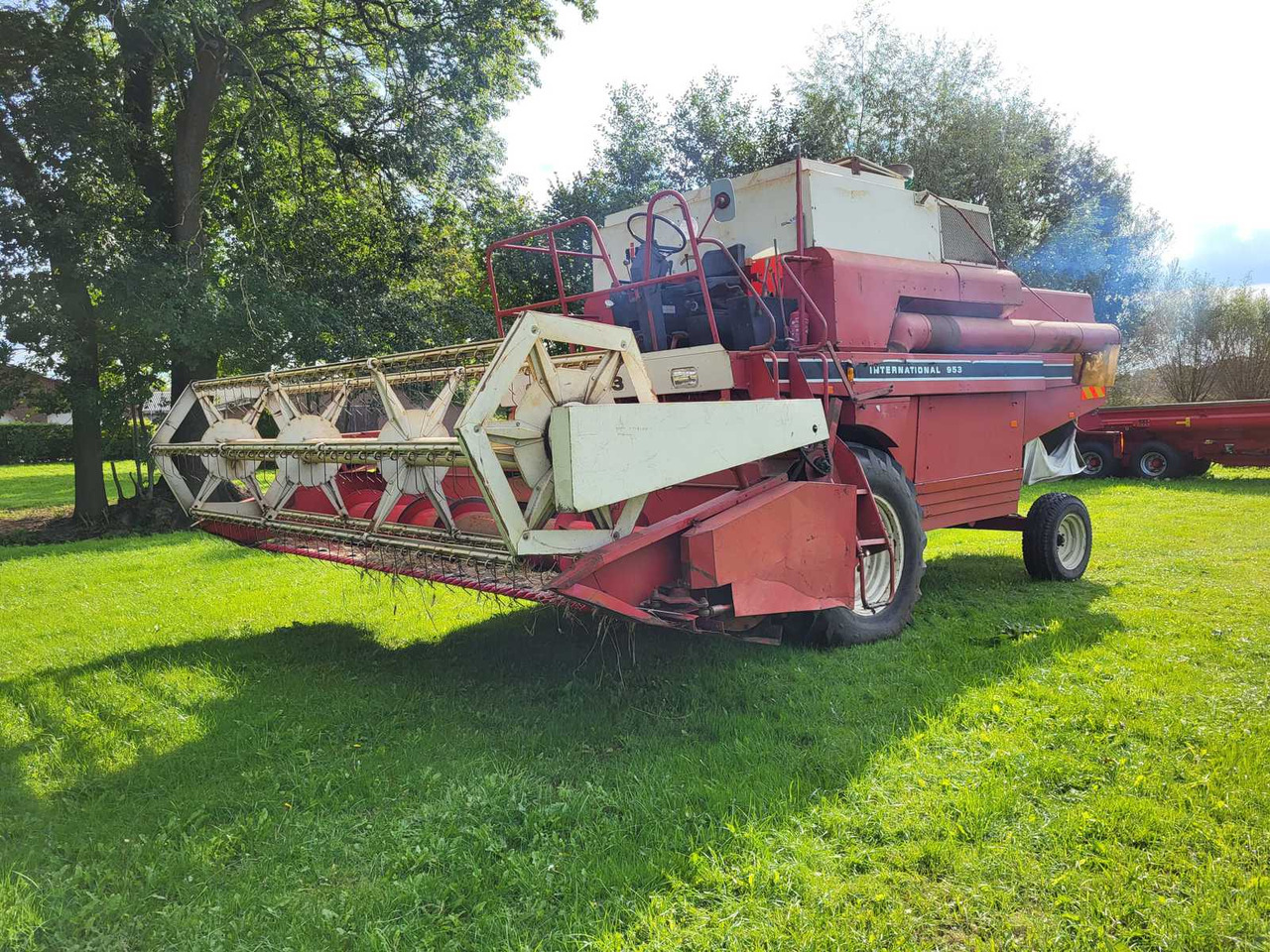 INTER 953 COMBINE HARVESTER "5 TEDDER" - حصادة شاملة: صور 5 INTER 953 COMBINE HARVESTER "5 TEDDER" - حصادة شاملة: صور 5