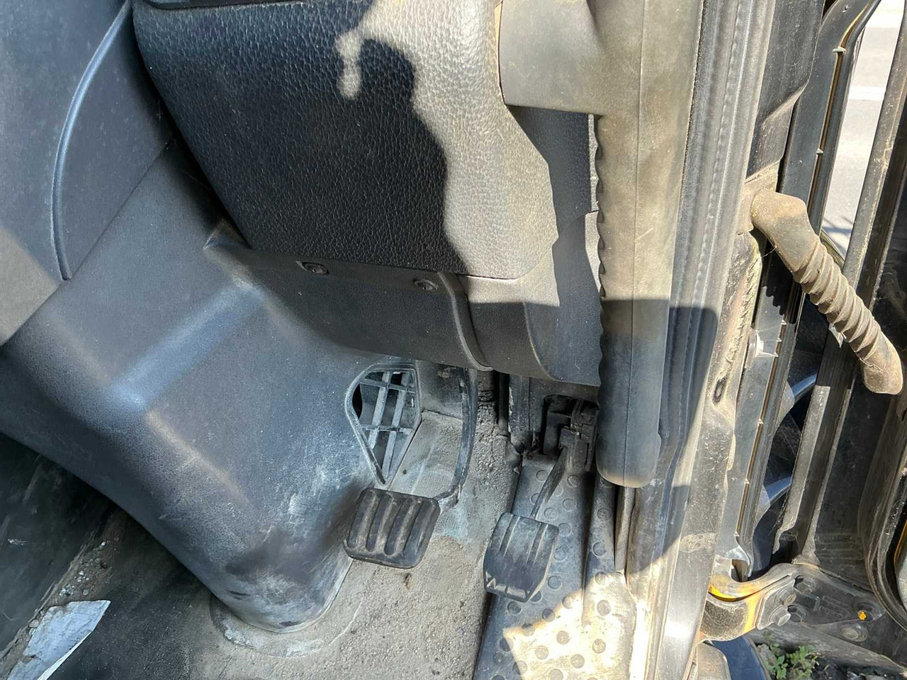 شاحنة IVECO - STRALIS - TRUCK WITH CRANE - 2009: صور 13