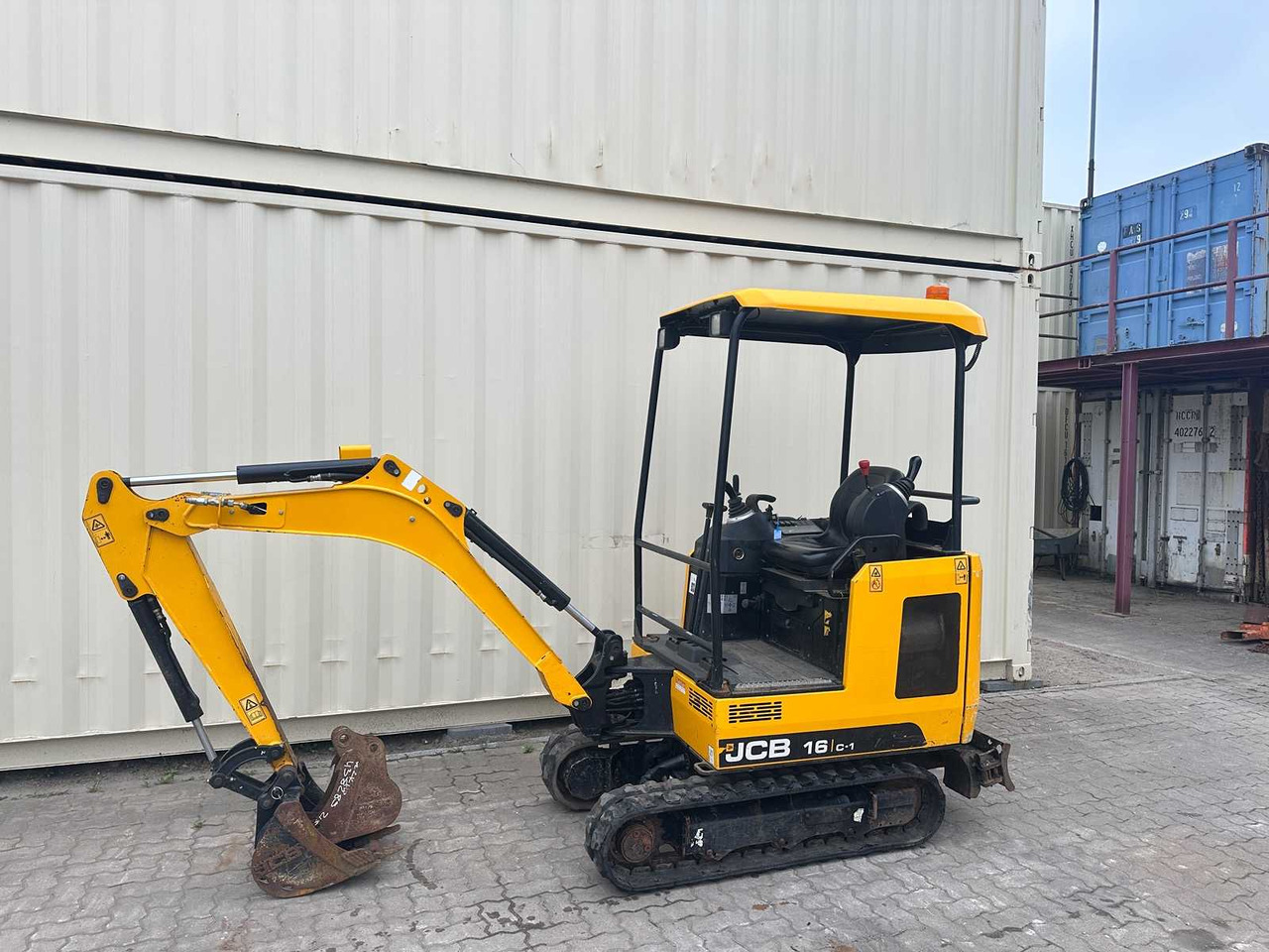 JCB 16C-1 - حفارة مصغرة: صور 1 JCB 16C-1 - حفارة مصغرة: صور 1