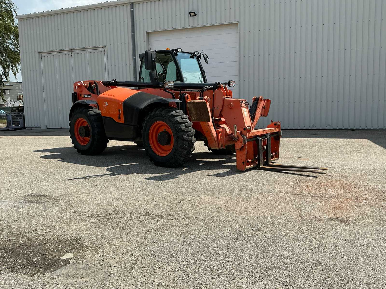 JCB 540-140 - اللودر بعجل: صور 1 JCB 540-140 - اللودر بعجل: صور 1