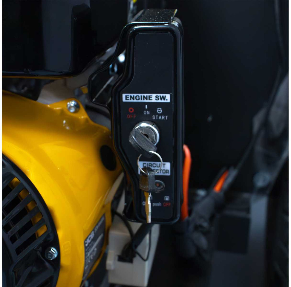 JCB - ماكينة تقطيع الأغصان: صور 5 JCB - ماكينة تقطيع الأغصان: صور 5