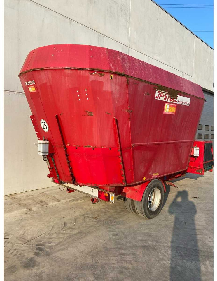 JF Stoll Feeder VM18 - آلة خلط وتوزيع الأعلاف: صور 1 JF Stoll Feeder VM18 - آلة خلط وتوزيع الأعلاف: صور 1
