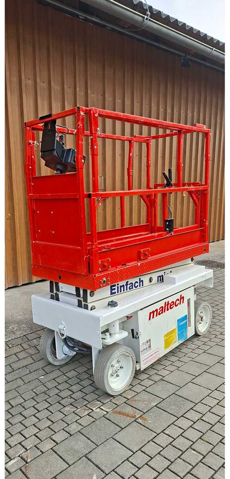 JLG - 1532 - E3 - 2001 - SCISSOR LIFT - منصات هيدروليكية متنقلة: صور 4 JLG - 1532 - E3 - 2001 - SCISSOR LIFT - منصات هيدروليكية متنقلة: صور 4