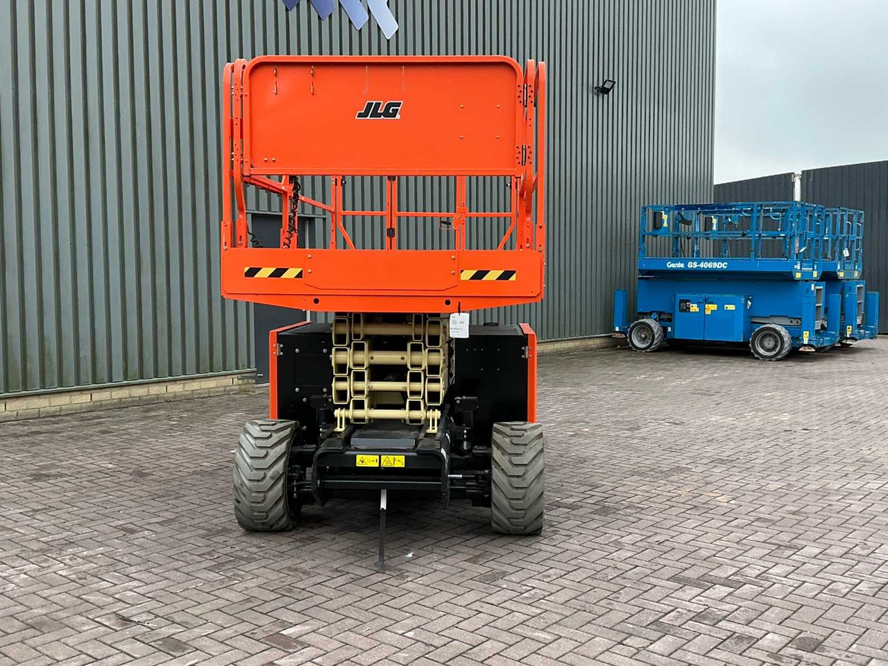 JLG ERT 3369 - منصات هيدروليكية متنقلة: صور 4 JLG ERT 3369 - منصات هيدروليكية متنقلة: صور 4