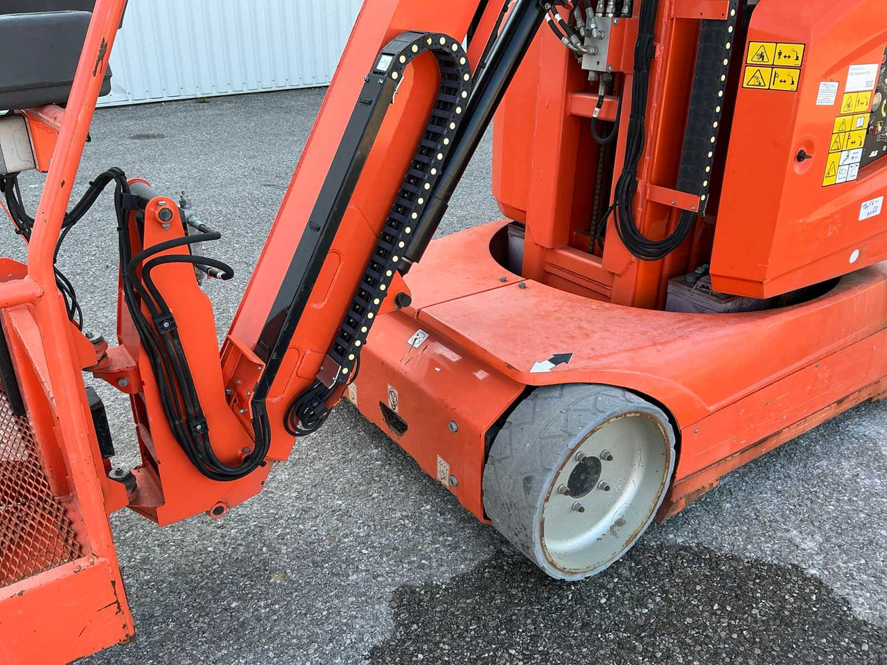 JLG Toucan 12E - منصات هيدروليكية متنقلة: صور 5 JLG Toucan 12E - منصات هيدروليكية متنقلة: صور 5