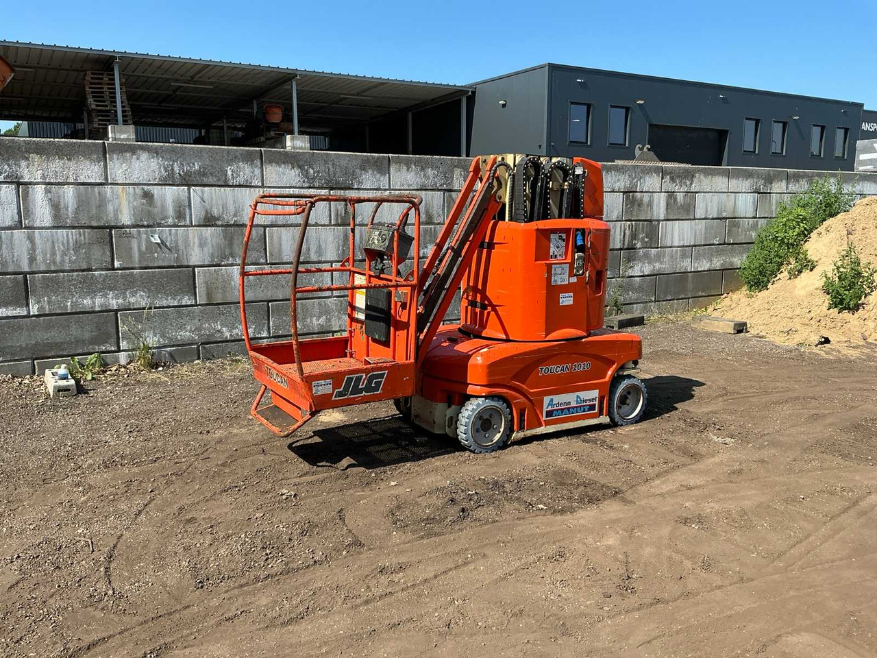 JLG Toucan1010 - منصات هيدروليكية متنقلة: صور 1 JLG Toucan1010 - منصات هيدروليكية متنقلة: صور 1