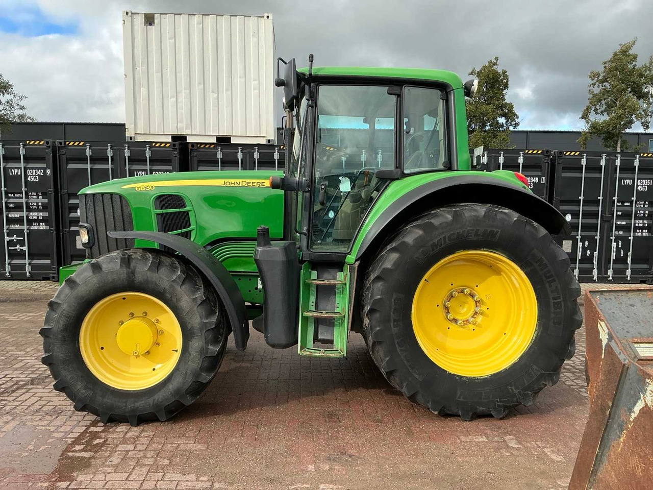JOHN DEERE 6830 ALL-WHEEL DRIVE FARM TRACTOR - جرار: صور 3 JOHN DEERE 6830 ALL-WHEEL DRIVE FARM TRACTOR - جرار: صور 3