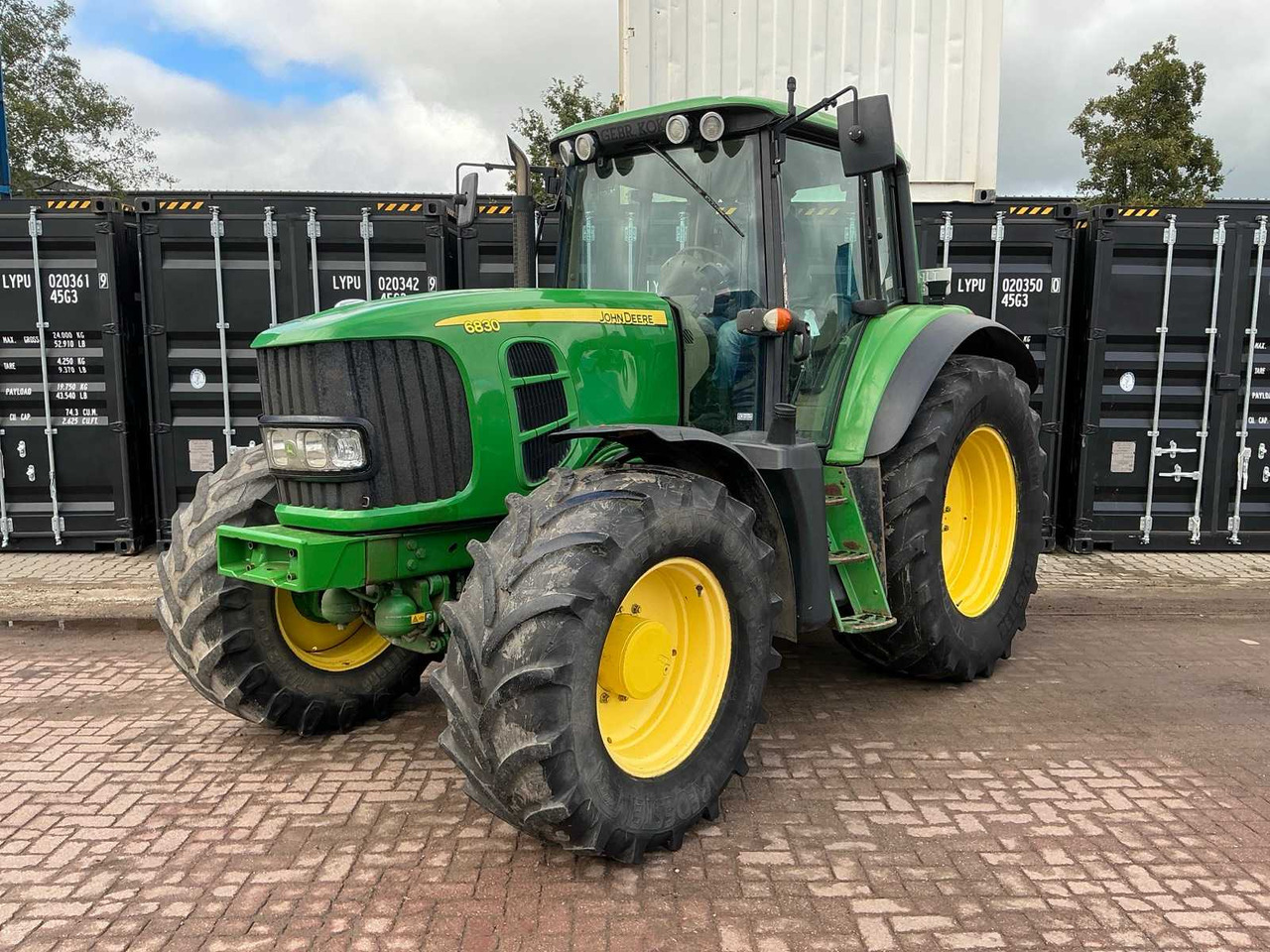 JOHN DEERE 6830 ALL-WHEEL DRIVE FARM TRACTOR - جرار: صور 1 JOHN DEERE 6830 ALL-WHEEL DRIVE FARM TRACTOR - جرار: صور 1
