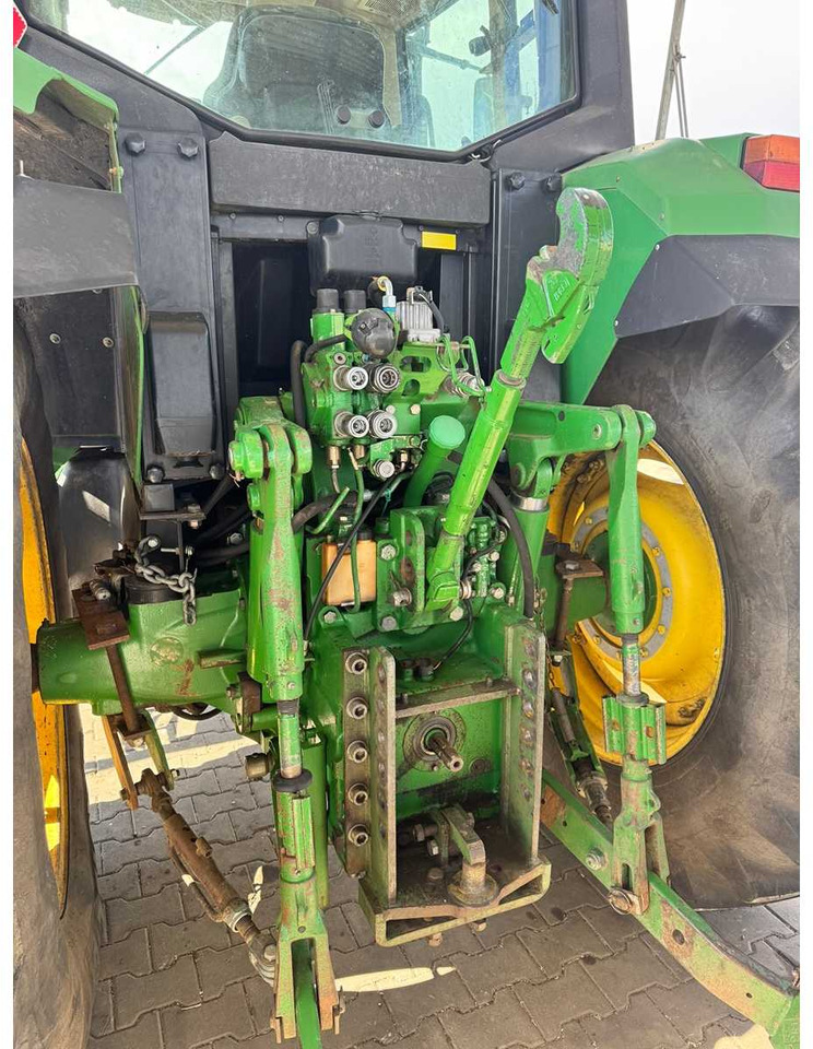 جرار JOHN DEERE 6910: صور 6 جرار JOHN DEERE 6910: صور 6