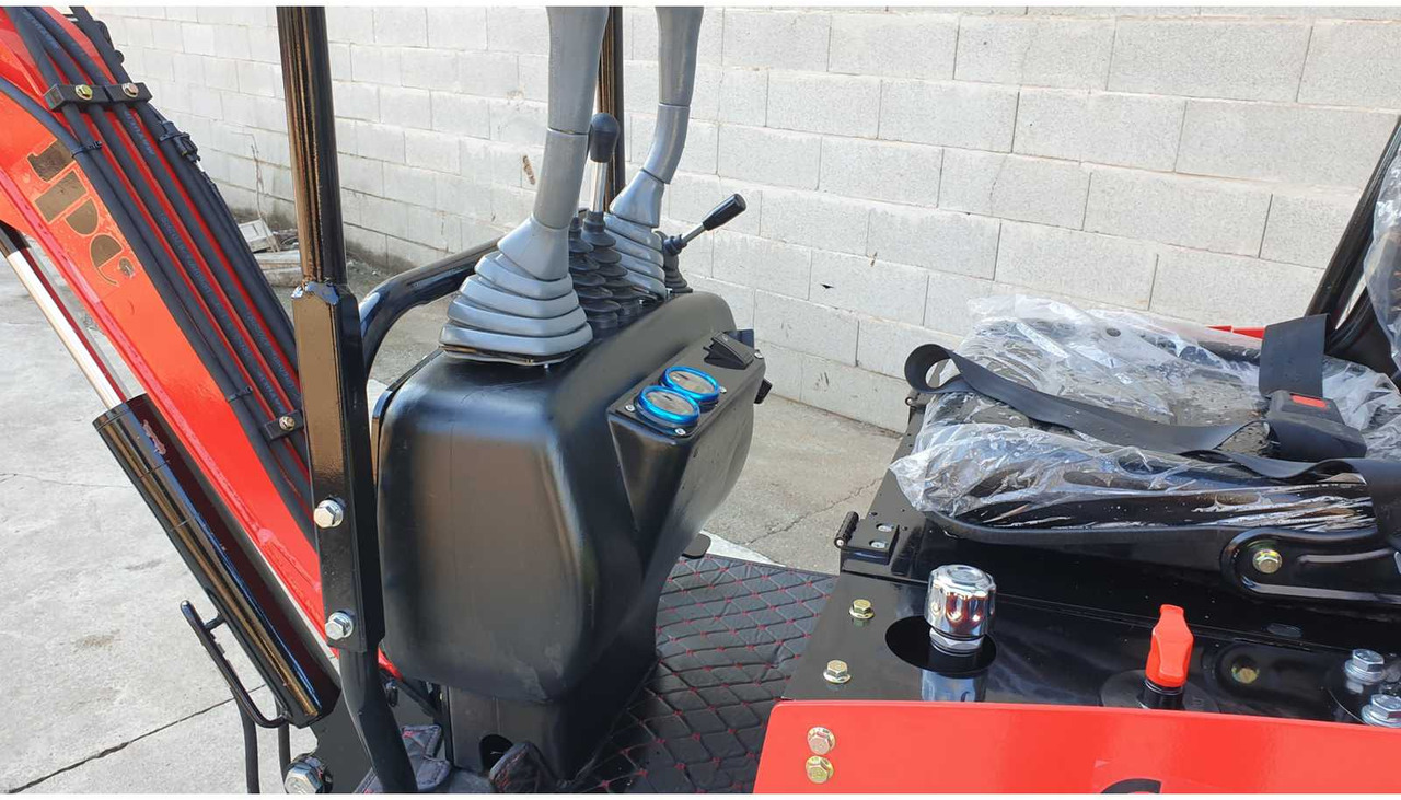 JPC HT12 MINI EXCAVATOR - حفارة مصغرة: صور 3 JPC HT12 MINI EXCAVATOR - حفارة مصغرة: صور 3