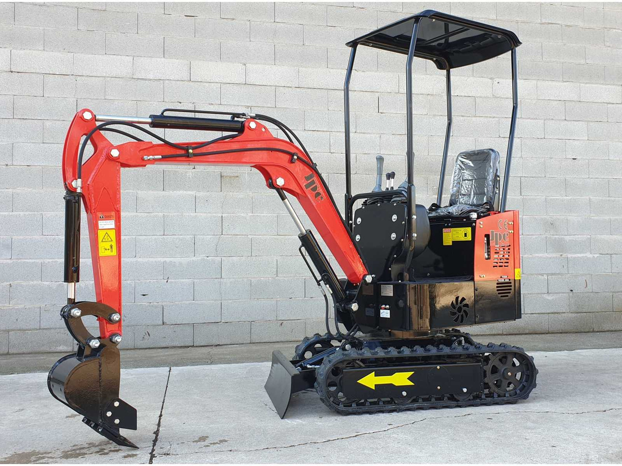 JPC HT12 MINI EXCAVATOR - حفارة مصغرة: صور 1 JPC HT12 MINI EXCAVATOR - حفارة مصغرة: صور 1