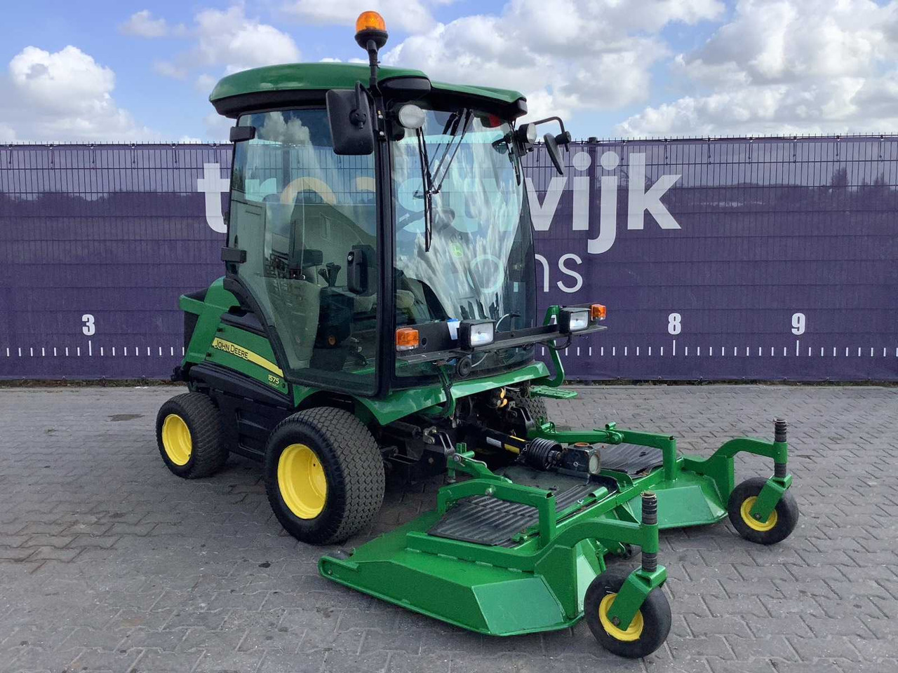 John Deere 1575 TerrainCut - جزازة المروج: صور 2 John Deere 1575 TerrainCut - جزازة المروج: صور 2
