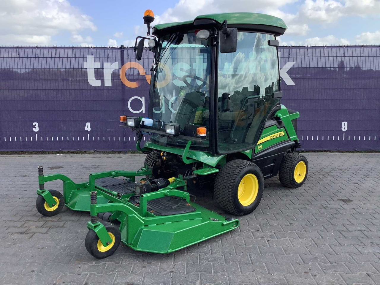 John Deere 1575 TerrainCut - جزازة المروج: صور 1 John Deere 1575 TerrainCut - جزازة المروج: صور 1