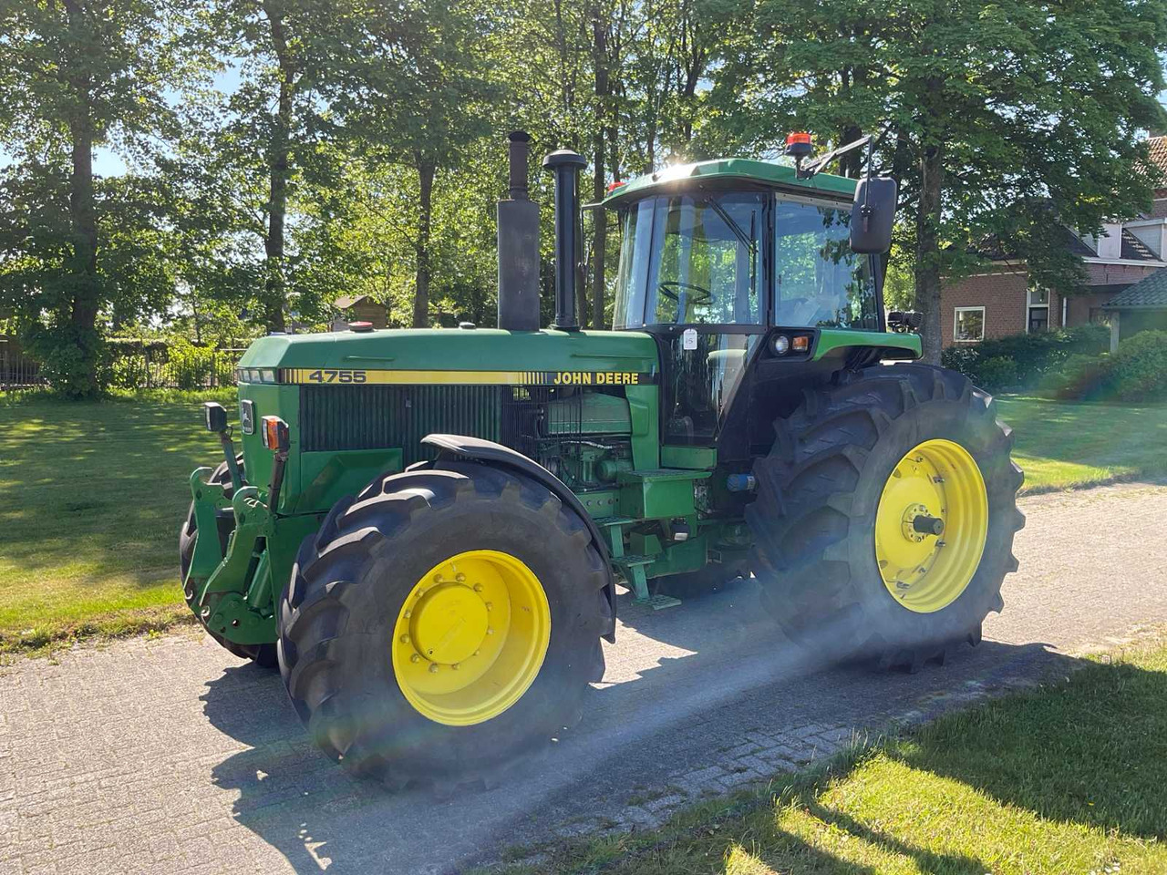 John Deere 4755 - جرار: صور 2 John Deere 4755 - جرار: صور 2