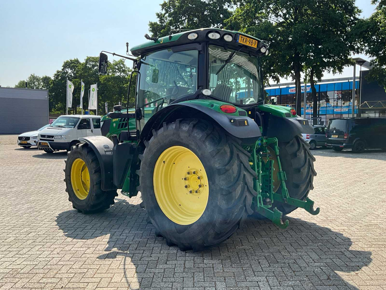 John Deere 6125R - جرار: صور 4 John Deere 6125R - جرار: صور 4