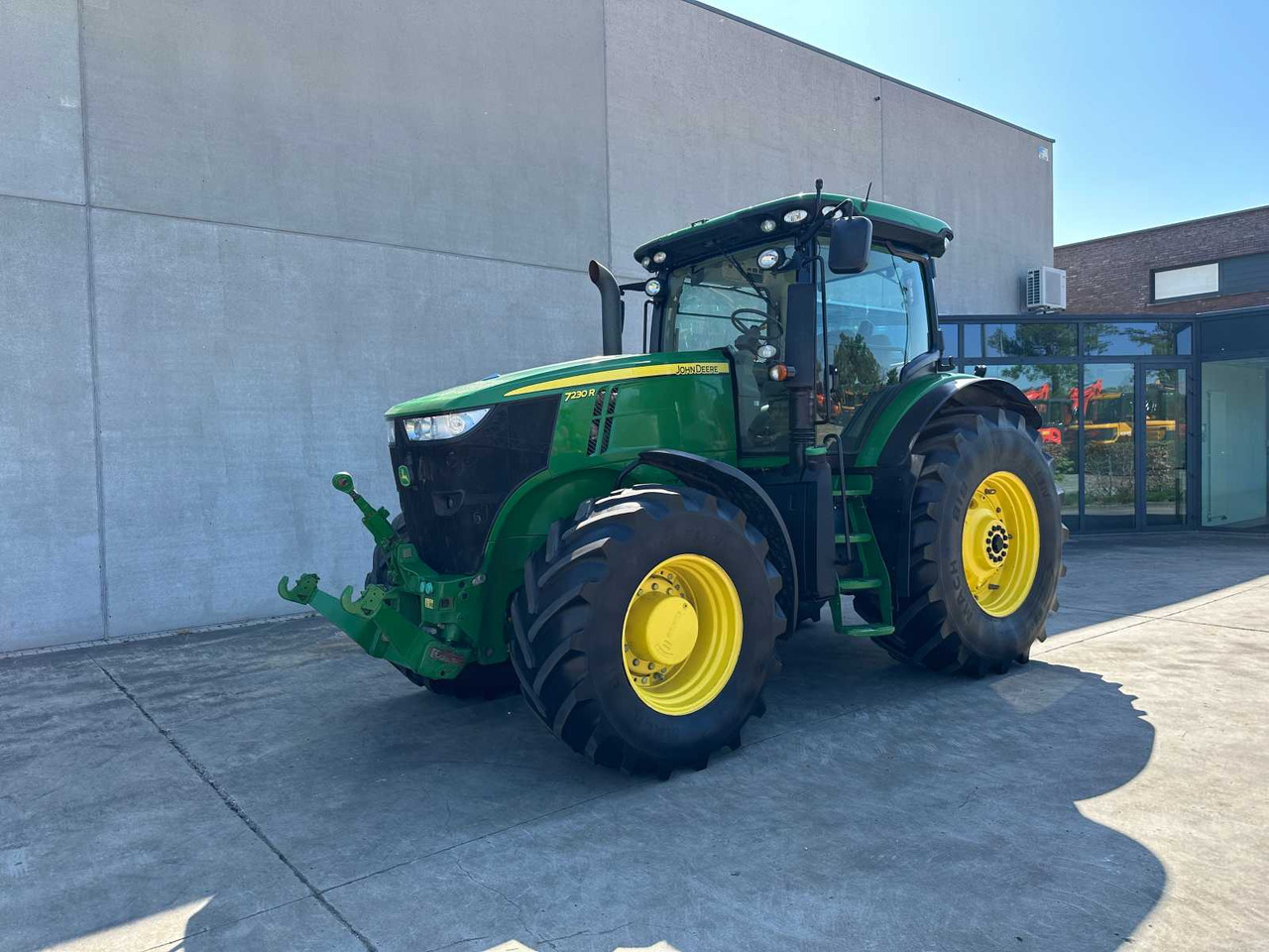 John Deere 7230R - جرار: صور 1 John Deere 7230R - جرار: صور 1