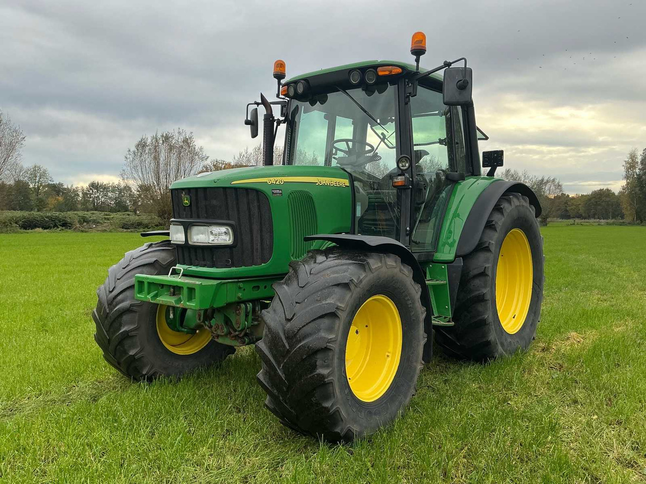 John Deere JOHN DEERE - 2005 - 6420 M - ALL-WHEEL DRIVE FARM TRACTOR - جرار: صور 4 John Deere JOHN DEERE - 2005 - 6420 M - ALL-WHEEL DRIVE FARM TRACTOR - جرار: صور 4