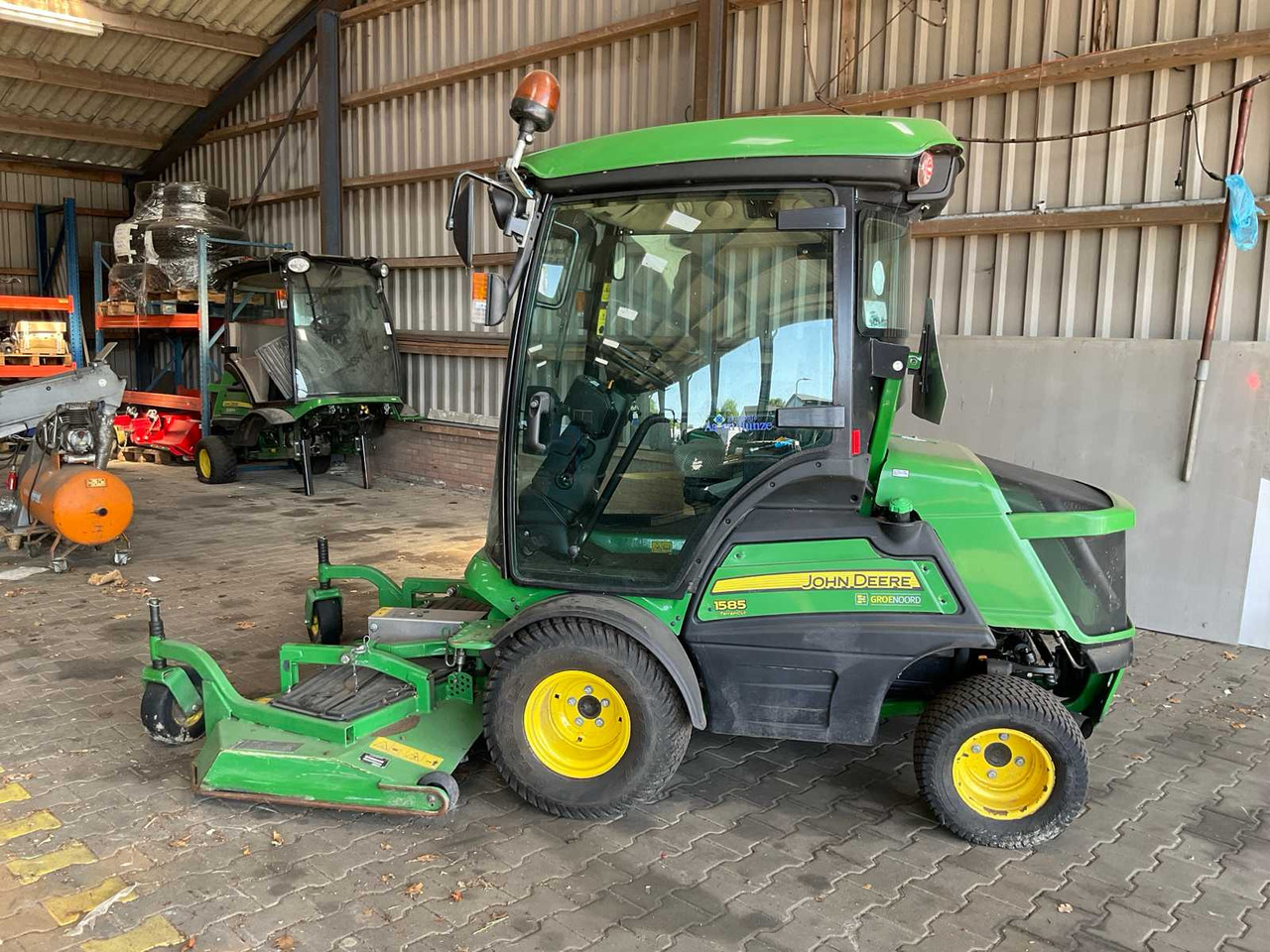 John deere 1585 TerrainCut - جزازة المروج: صور 2 John deere 1585 TerrainCut - جزازة المروج: صور 2