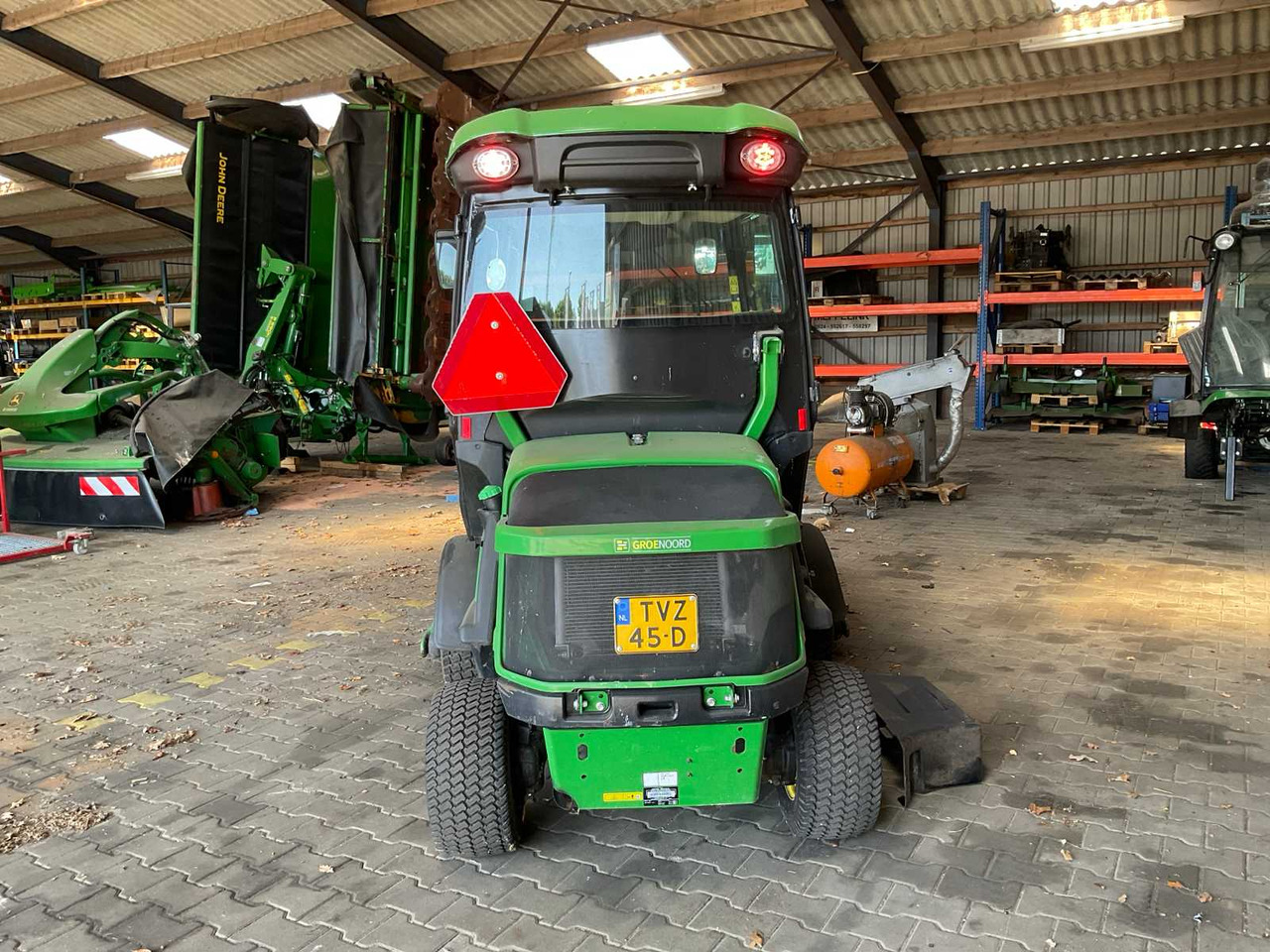 John deere 1585 TerrainCut - جزازة المروج: صور 4 John deere 1585 TerrainCut - جزازة المروج: صور 4