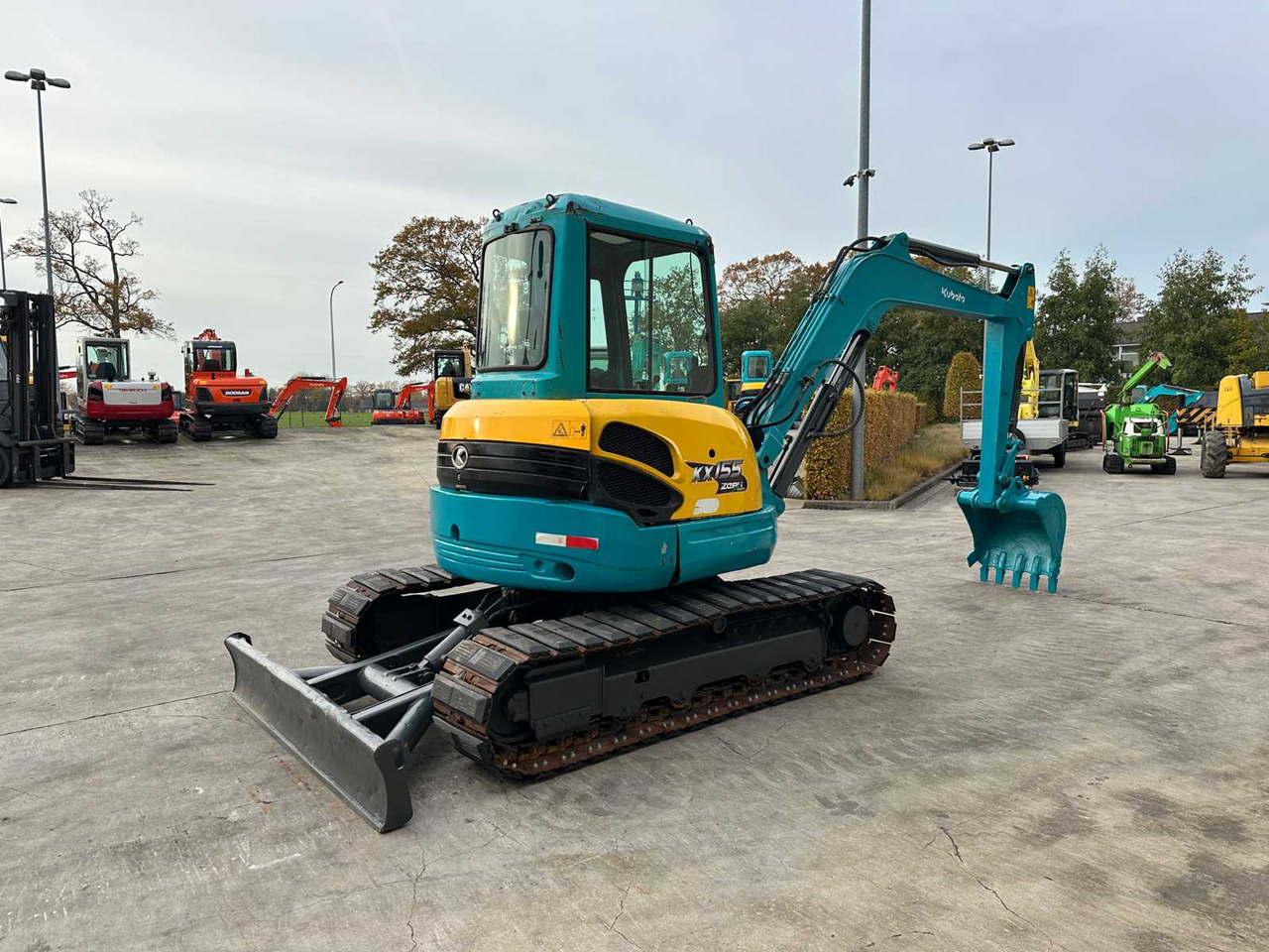 KUBOTA - KX155-3SZ - MIDI EXCAVATOR - حفارة: صور 5 KUBOTA - KX155-3SZ - MIDI EXCAVATOR - حفارة: صور 5