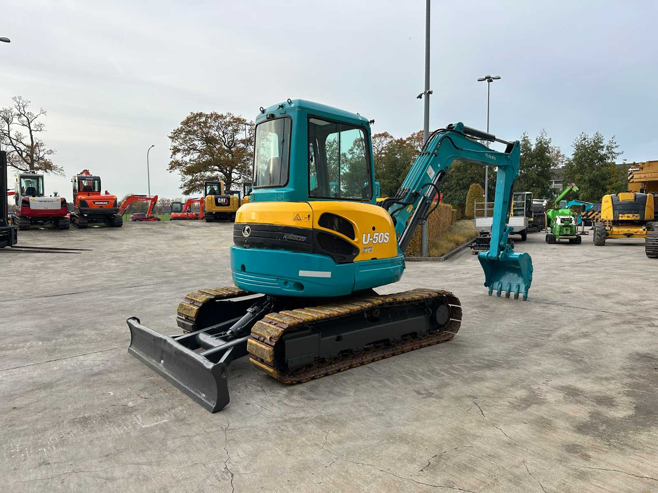 KUBOTA - U50-3 - MIDI EXCAVATOR - حفارة: صور 4 KUBOTA - U50-3 - MIDI EXCAVATOR - حفارة: صور 4