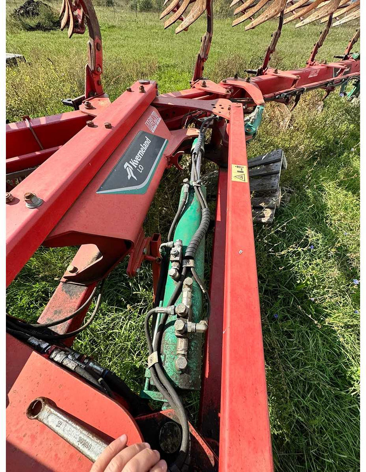 KVERNELAND LO100 MCV.NU - محراث: صور 4 KVERNELAND LO100 MCV.NU - محراث: صور 4