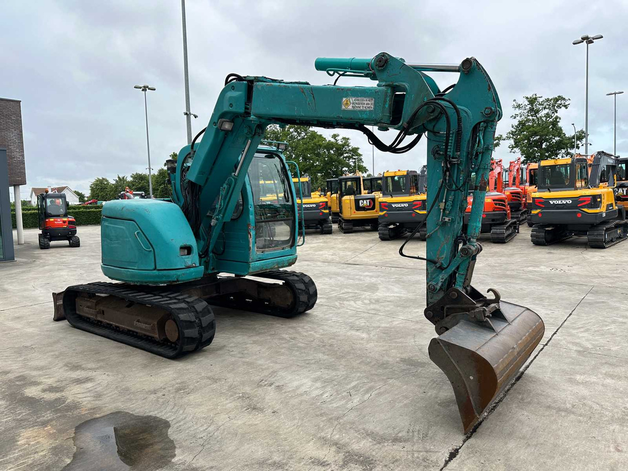 Kobelco SK70SR - حفارات زحافة: صور 3 Kobelco SK70SR - حفارات زحافة: صور 3
