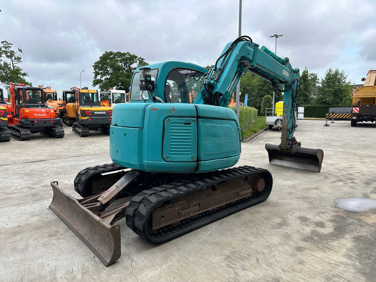 Kobelco SK70SR - حفارات زحافة: صور 4 Kobelco SK70SR - حفارات زحافة: صور 4