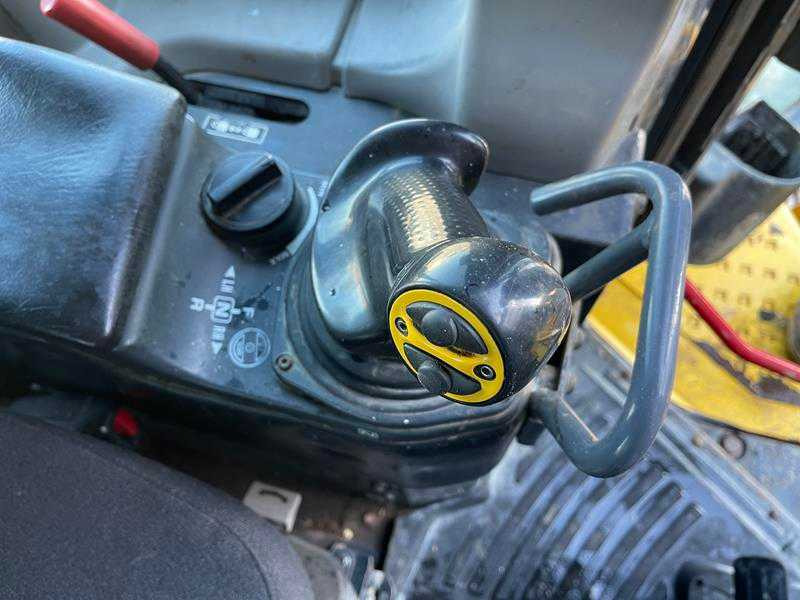 بلدوزر Komatsu D65PX-18: صور 29