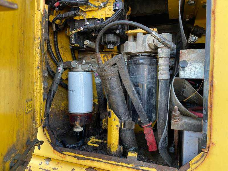 بلدوزر Komatsu D65PX-18: صور 7
