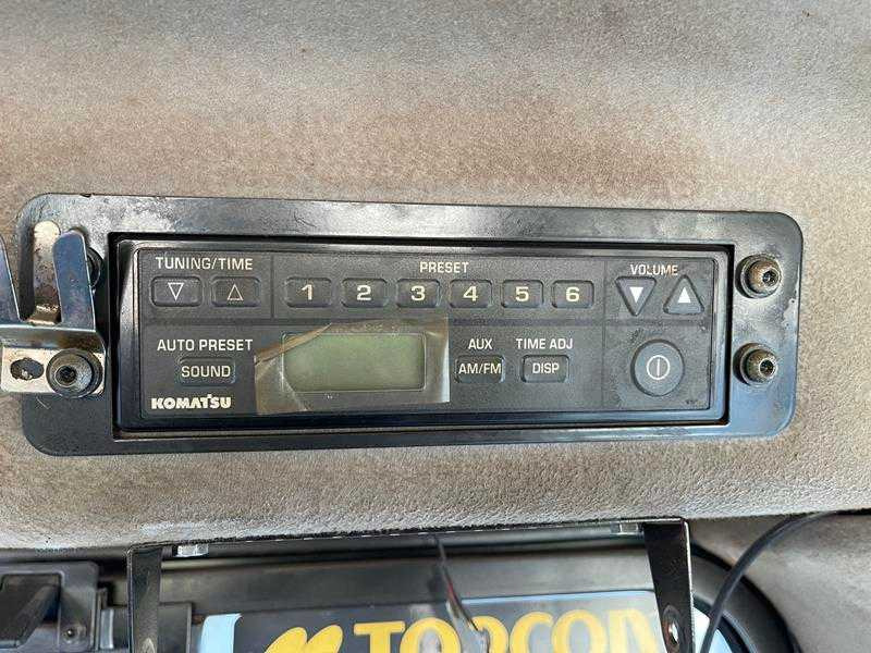 بلدوزر Komatsu D65PX-18: صور 20
