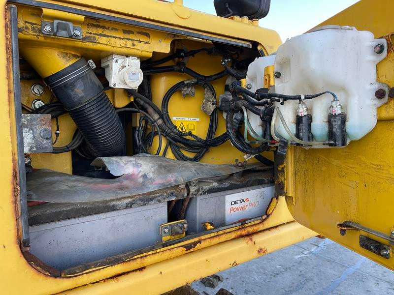 بلدوزر Komatsu D65PX-18: صور 18