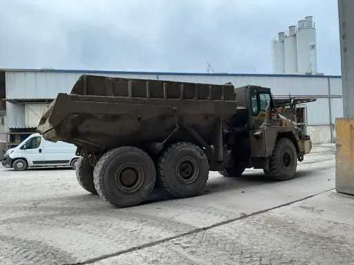 Komatsu HM300-2 - قلابة شاحنة: صور 5 Komatsu HM300-2 - قلابة شاحنة: صور 5