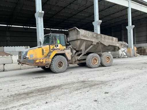 Komatsu HM300-2 - قلابة شاحنة: صور 2 Komatsu HM300-2 - قلابة شاحنة: صور 2