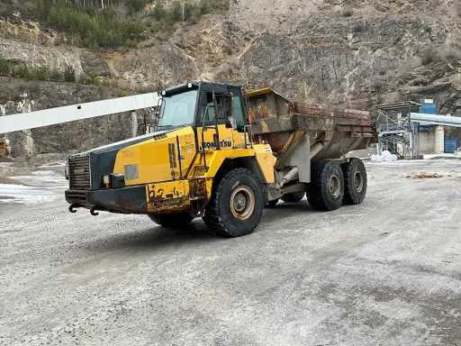 Komatsu HM300-2 - قلابة شاحنة: صور 5 Komatsu HM300-2 - قلابة شاحنة: صور 5