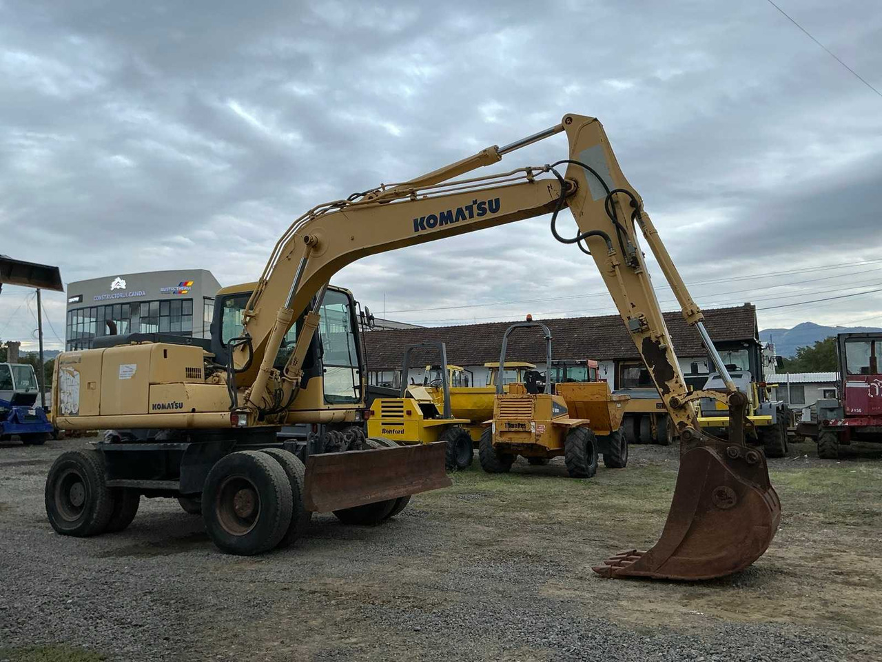 Komatsu PW 130 -7K - حفارة على عجلات: صور 4 Komatsu PW 130 -7K - حفارة على عجلات: صور 4