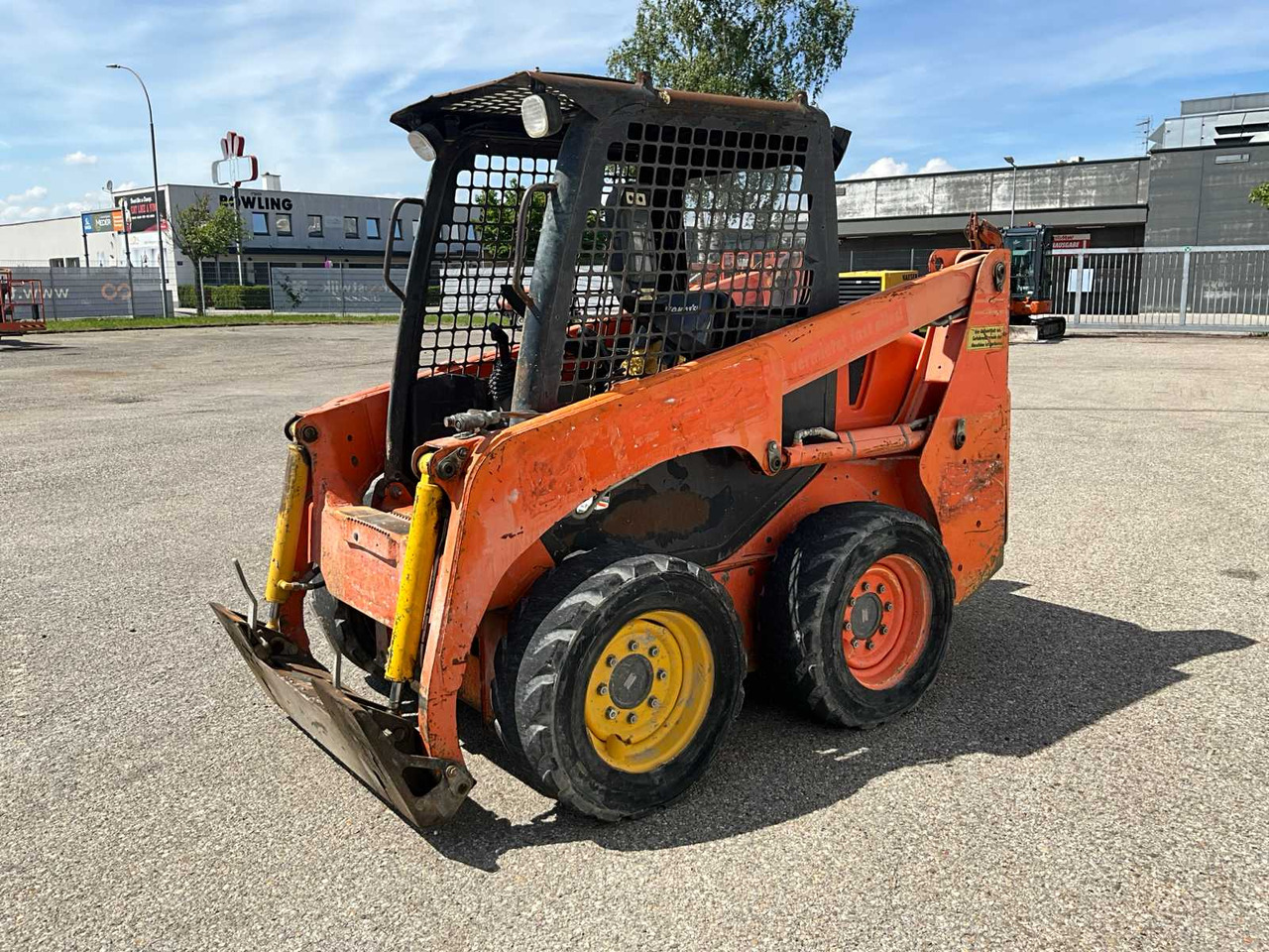 Komatsu SK714 - شيول صغير: صور 2 Komatsu SK714 - شيول صغير: صور 2
