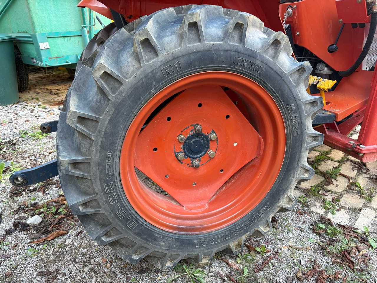جرار Kubota L-2002: صور 17