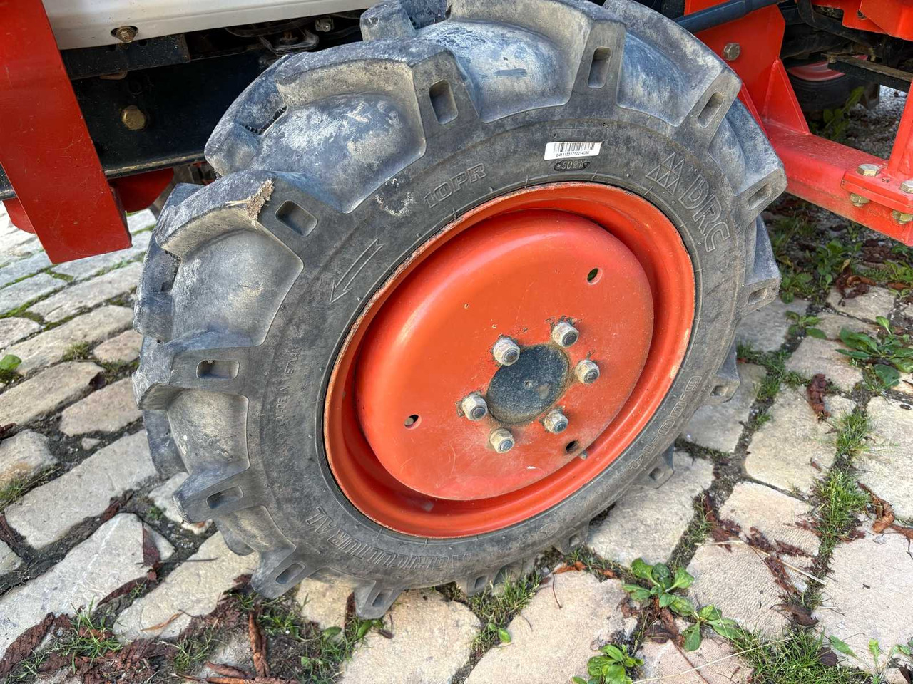 جرار Kubota L-2002: صور 9