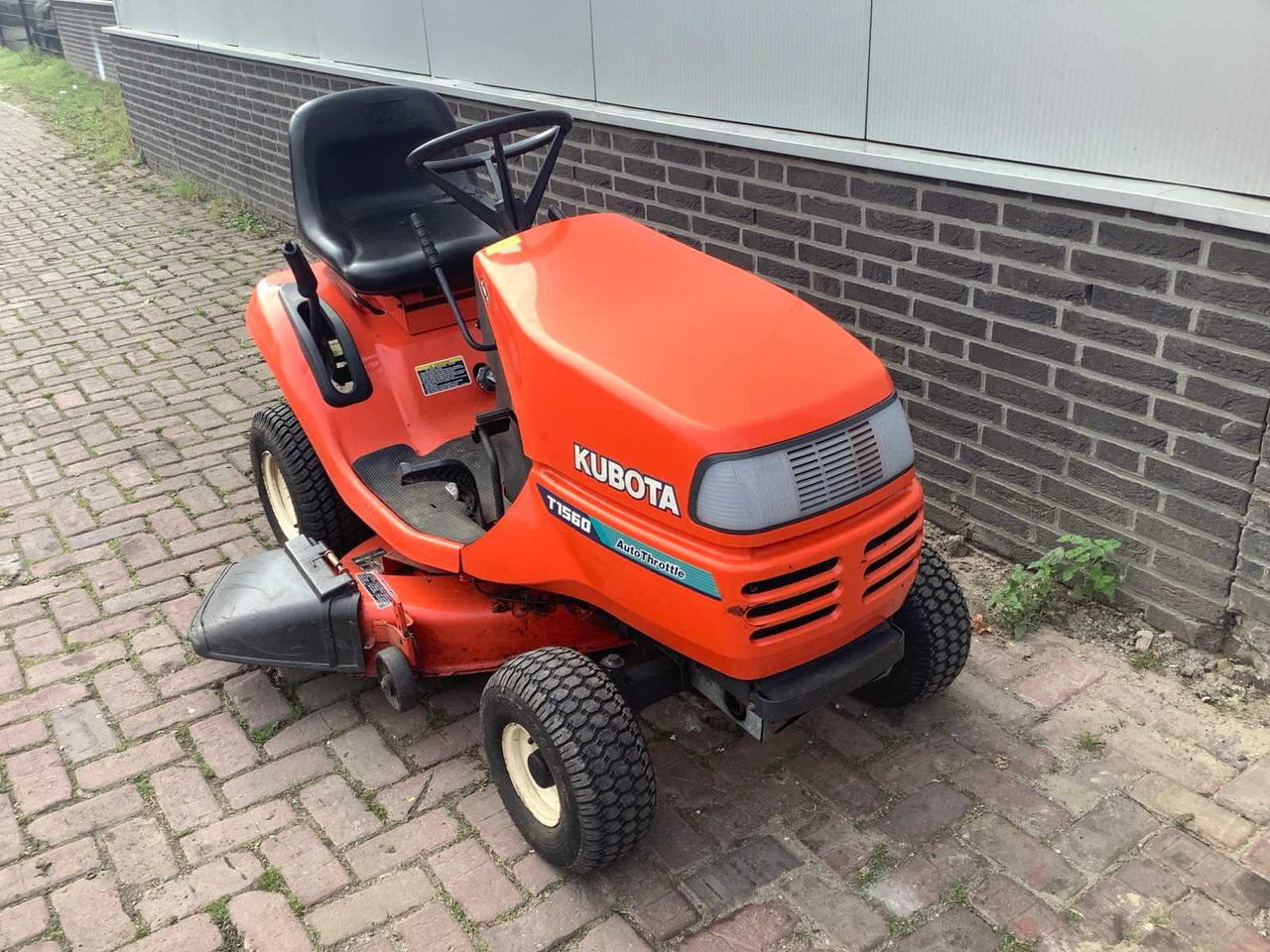 Kubota T1560 - جزازة المروج: صور 2 Kubota T1560 - جزازة المروج: صور 2