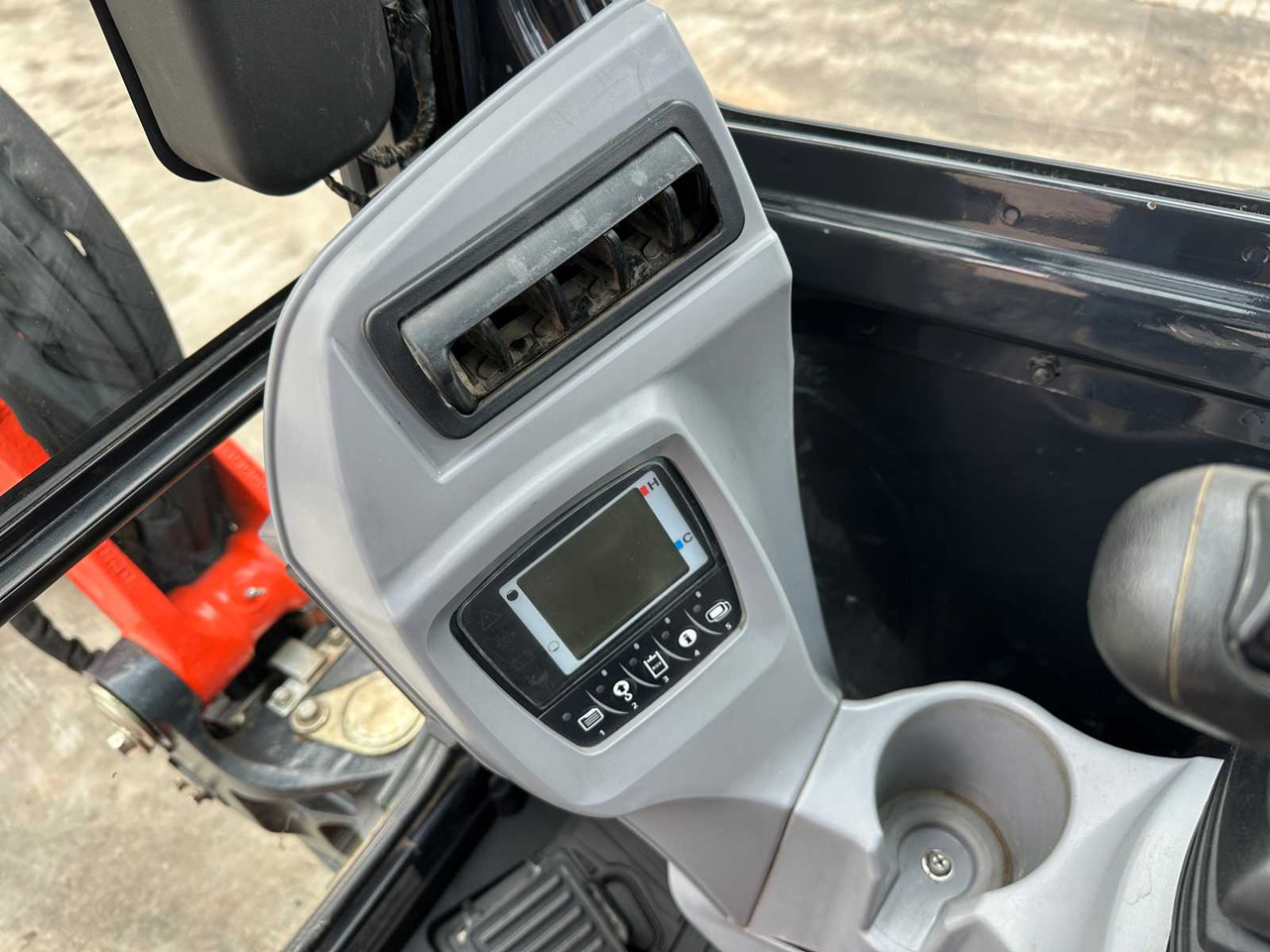 حفارة مصغرة Kubota U36-4: صور 41