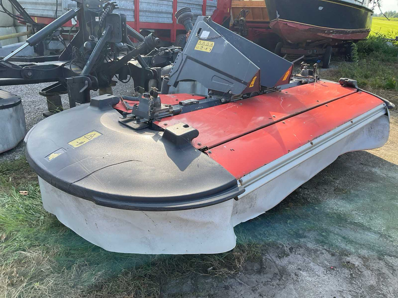 Kuhn Drummaster 320F VGFP & 493 VGRP - التقطيع جزازة/ ماكينات قطع الحشائش: صور 5 Kuhn Drummaster 320F VGFP & 493 VGRP - التقطيع جزازة/ ماكينات قطع الحشائش: صور 5