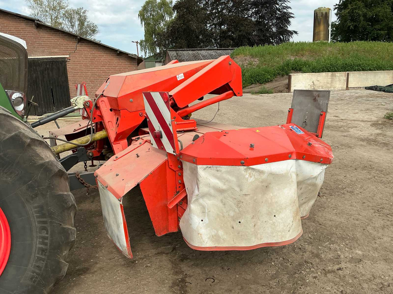 Kuhn FC313F - التقطيع جزازة/ ماكينات قطع الحشائش: صور 4 Kuhn FC313F - التقطيع جزازة/ ماكينات قطع الحشائش: صور 4