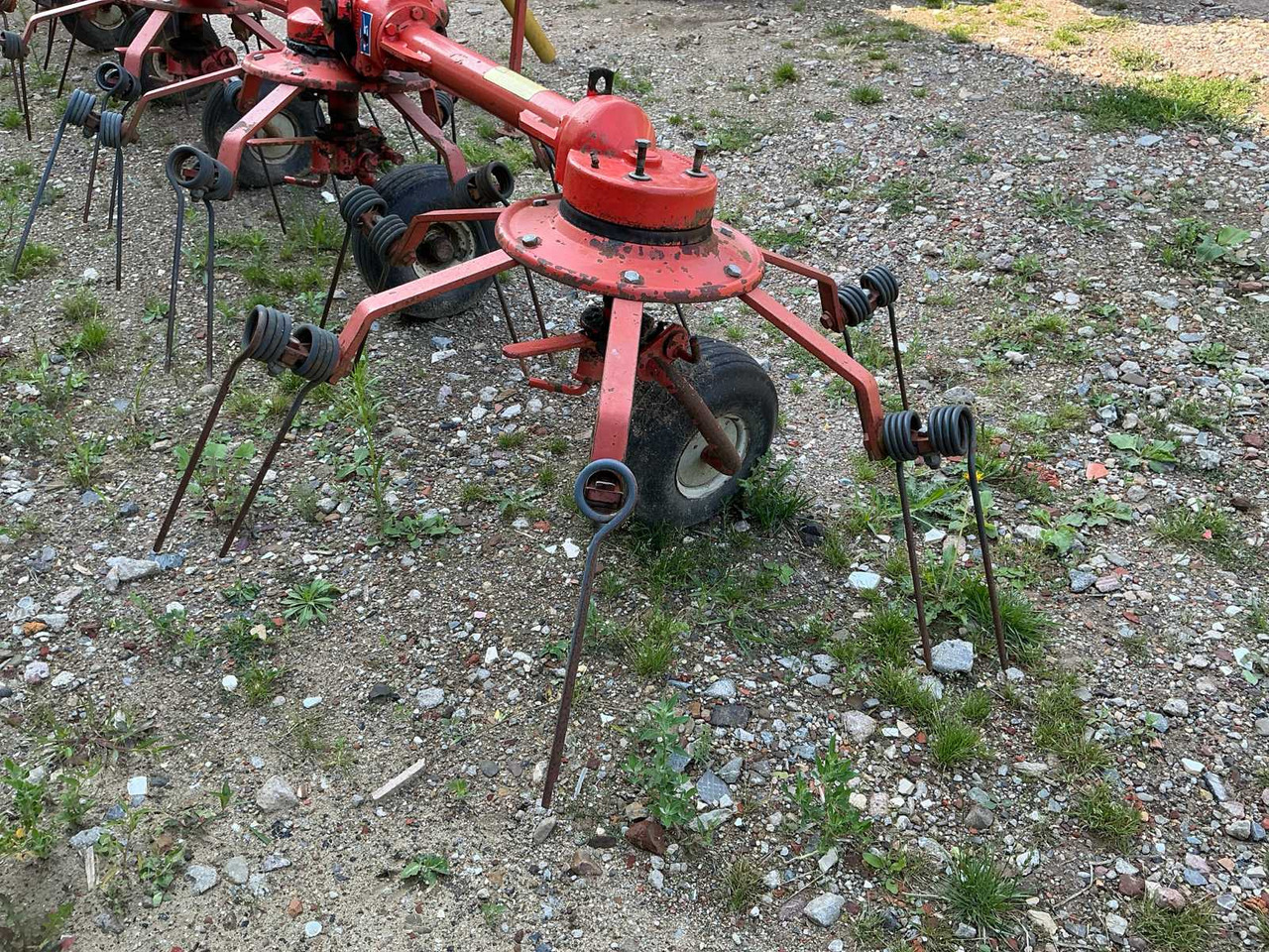 Kuhn GF6301 - معدات القش: صور 5 Kuhn GF6301 - معدات القش: صور 5