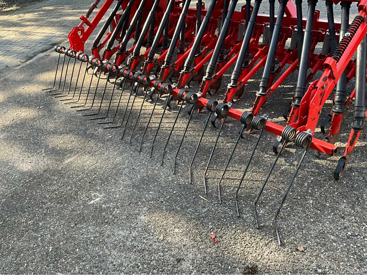 آلات البذر والغرس والشتل Kuhn Premia 300: صور 15